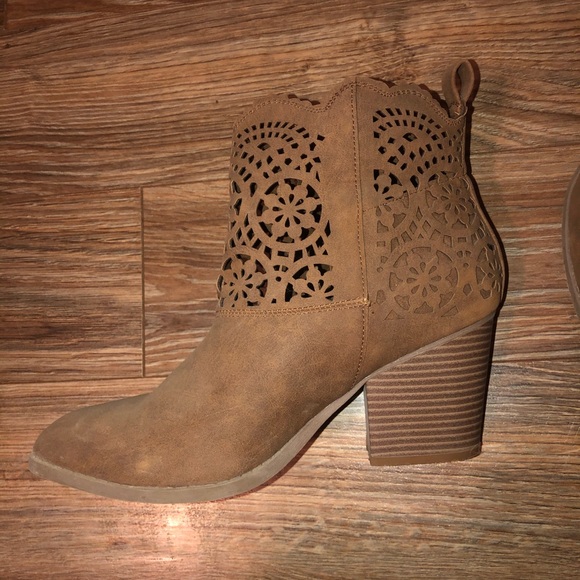 “Rampage” Brown Booties with beautiful cut outs! - Picture 1 of 3